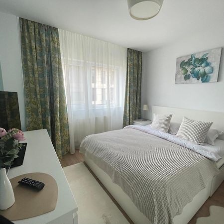 Elitevista By Cristian Apartment ทิมิชัวรา ภายนอก รูปภาพ