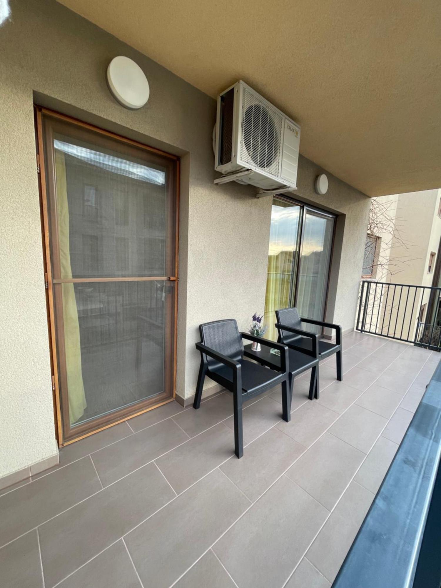 Elitevista By Cristian Apartment ทิมิชัวรา ภายนอก รูปภาพ