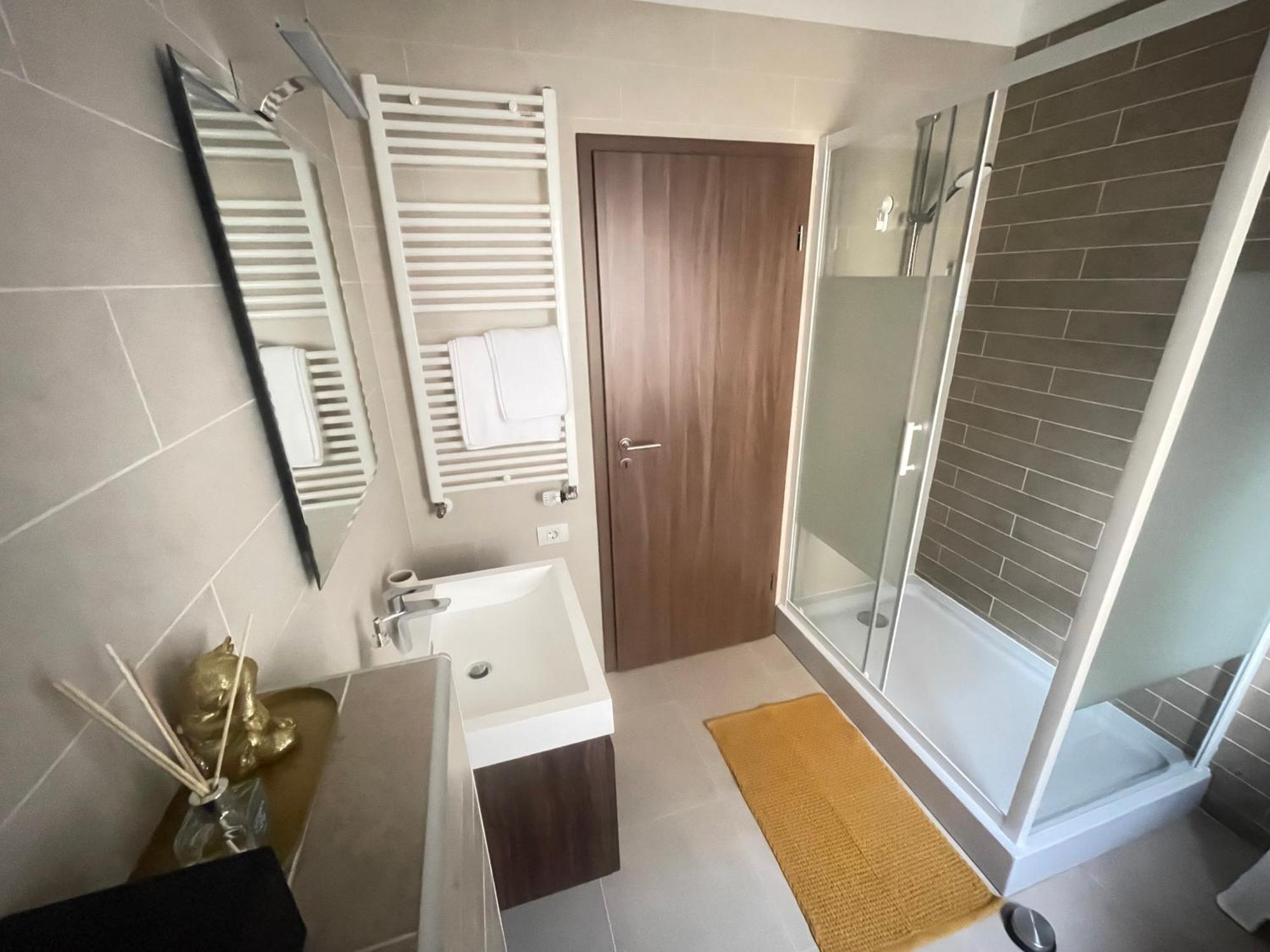 Elitevista By Cristian Apartment ทิมิชัวรา ภายนอก รูปภาพ